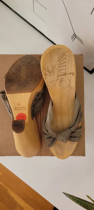 Sandalias de madera con nudo beige/marrón