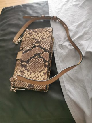 Bolso Michael Kors Piel Serpiente Tachuelas