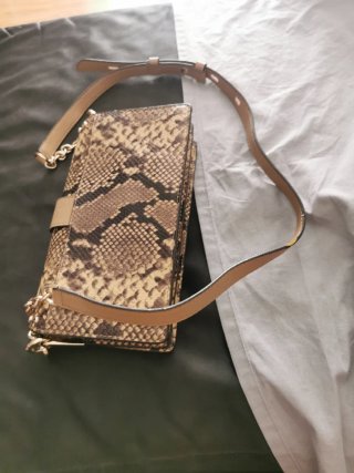 Bolso Michael Kors Piel Serpiente Tachuelas