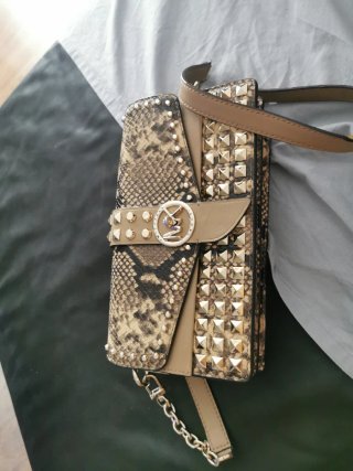 Bolso Michael Kors Piel Serpiente Tachuelas