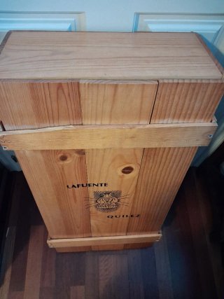 Espectacular Caja de madera LAFUENTE - QUÍLEZ