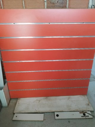 Panel expositor naranja