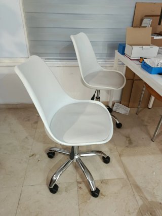 Silla de escritorio blanca moderna