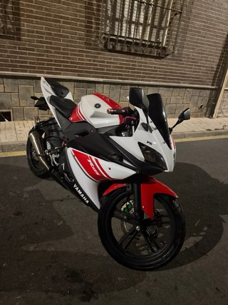 Yamaha YZF R125