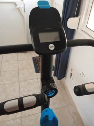 Bicicleta estática negra