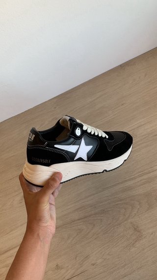 Golden Goose Zapatillas Negras y Blancas