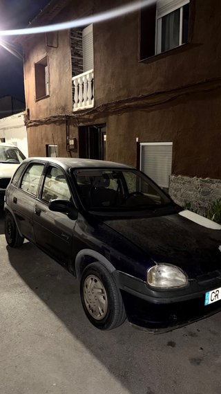 Opel Corsa Azul