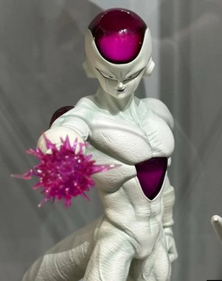 Figura Freezer CPR Studio