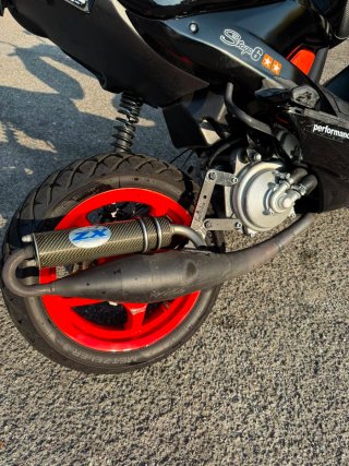Yamaha Aerox 50 Scooter Nero Rosso