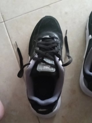 Zapatillas Nike Negras y Grises 26cm