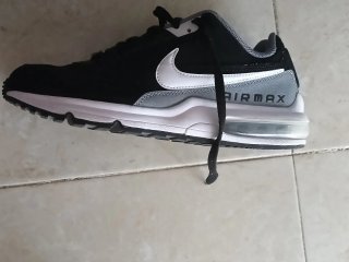 Zapatillas Nike Negras y Grises 26cm