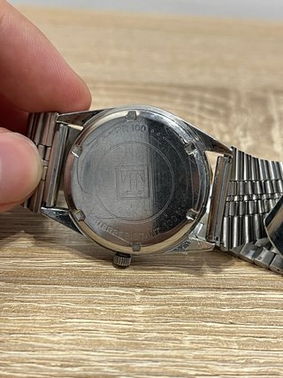 Reloj Tissot PR100 con fase lunar