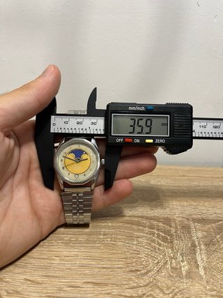 Reloj Tissot PR100 con fase lunar