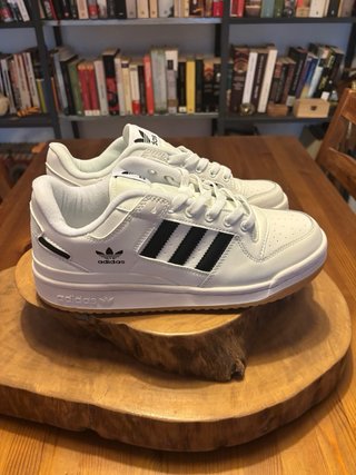 Adidas Forum Low Blancas Negras