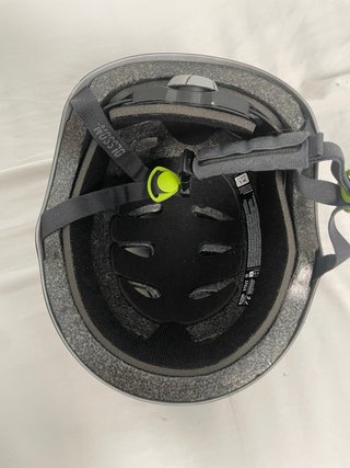 Patins Impala + Capacete Olsson M/L