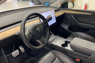 Tesla Model Y   Performance 4WD