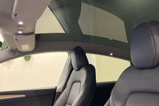 Tesla Model Y   Performance 4WD