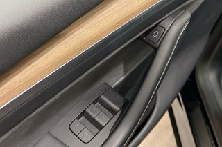 Tesla Model Y   Performance 4WD