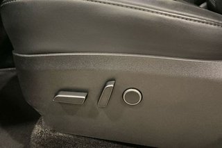 Tesla Model Y   Performance 4WD