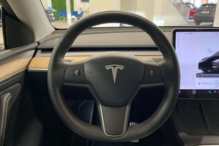 Tesla Model Y   Performance 4WD