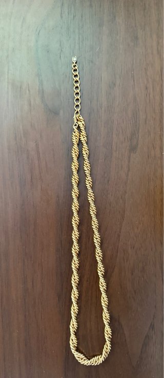 Collar Chic acabado baño de oro. Nuevo