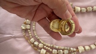 Anillo Ajustable Beige y Dorado