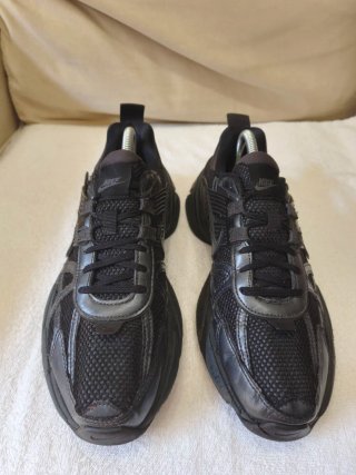 Zapatillas Nike V2K Run Triple Black Talla 40