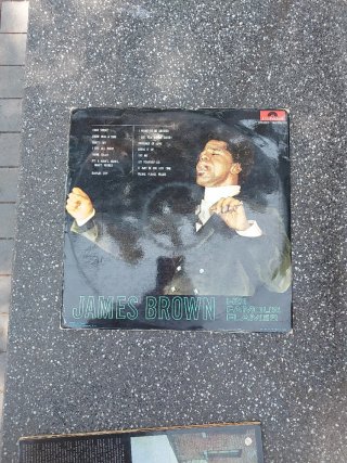 Vinilos James Brown y El Golpe