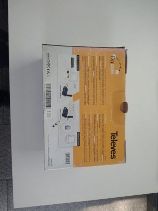 Emisor Receptor AV Televes 7167. Sin mando.