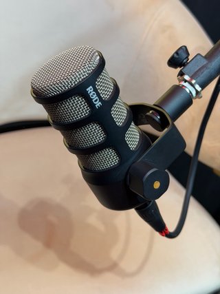 2 Micrófonos RØDE PodMic XLR