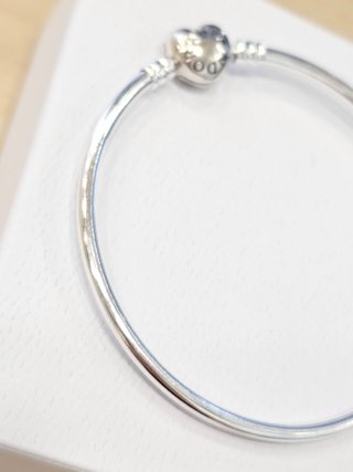 Pulsera Pandora Corazón Rígida 19cm + Caja