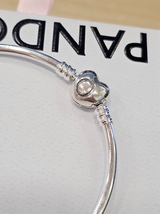 Pulsera Pandora Corazón Rígida 19cm + Caja