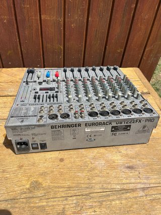 Mesa de Sonido Behringer UB1222FX-PRO