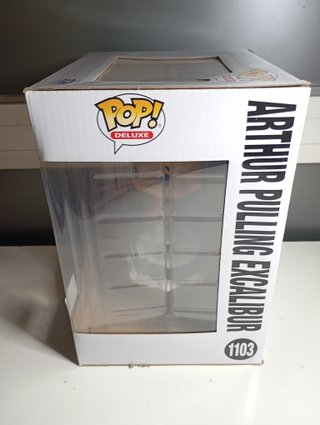 Funko Pop! Deluxe Arthur Pulling Excalibur 1103