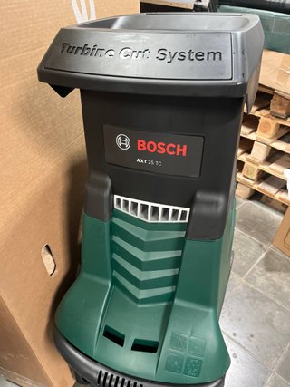 Trituradora de jardín eléctrica Bosch AXT 25 TC