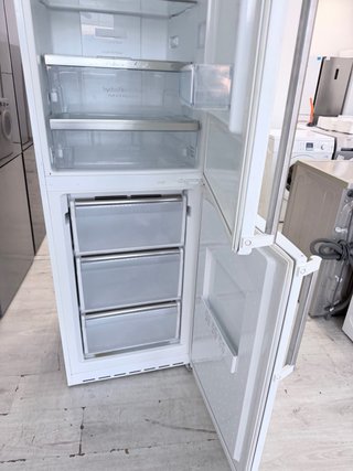 FRIGORÍFICO COMBI SIEMENS 2MTS NO FROST A+