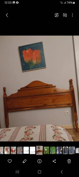 Cabecero de madera marrón