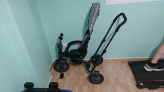 Triciclo infantil con manillar