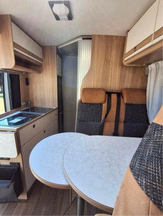 Autocaravana Pössl 2Win R 2015