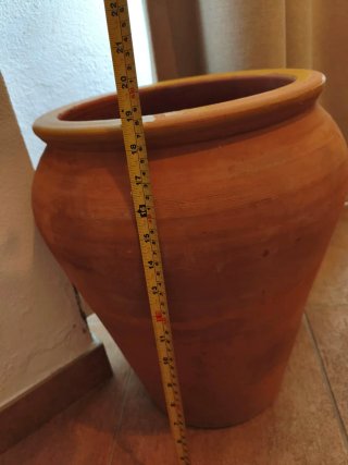 Tinaja de terracota grande, de calidad, pesa mucho