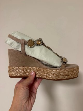 Sandalias cuña Alma en Pena Talla 39