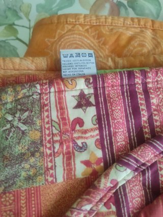 Colcha bouti naranja y multicolor