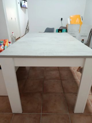 Mesa de comedor madera extensible gris y blanca