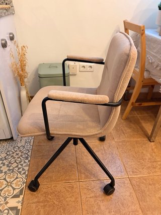 Silla de escritorio SKLUM con ruedas
