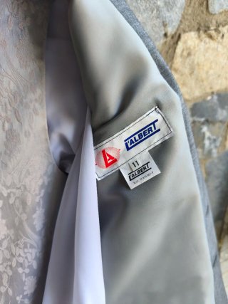 Traje de niño gris