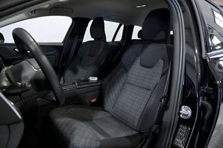 Volvo V60   2.0 B4 D Essential Auto