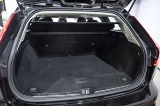 Volvo V60   2.0 B4 D Essential Auto