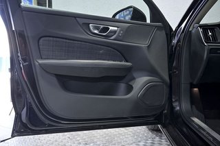 Volvo V60   2.0 B4 D Essential Auto
