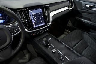 Volvo V60   2.0 B4 D Essential Auto
