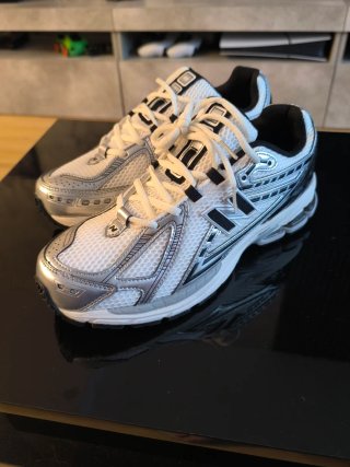 Zapatillas New Balance 1906R Talla 43